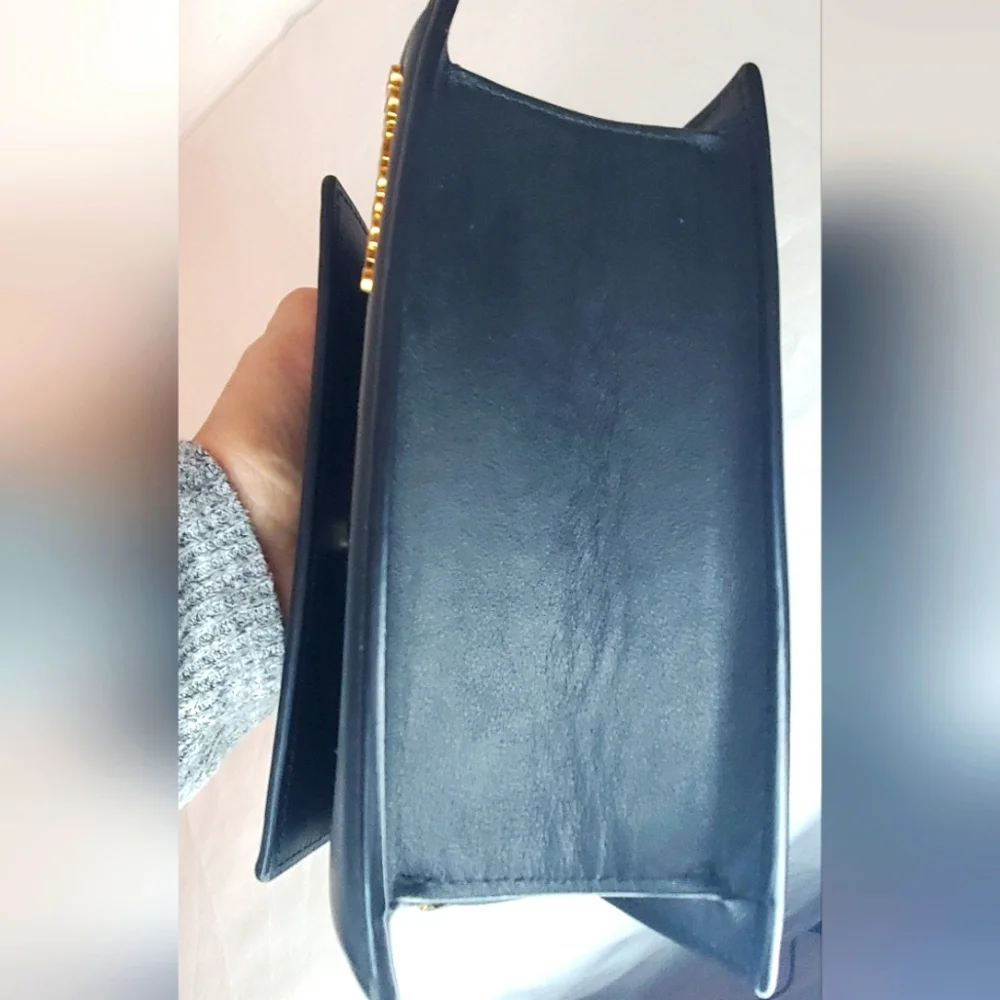 Jacquemus "Le Chiquito Moyen Leather Top Handle Black Handbag - Picture 8 of 13